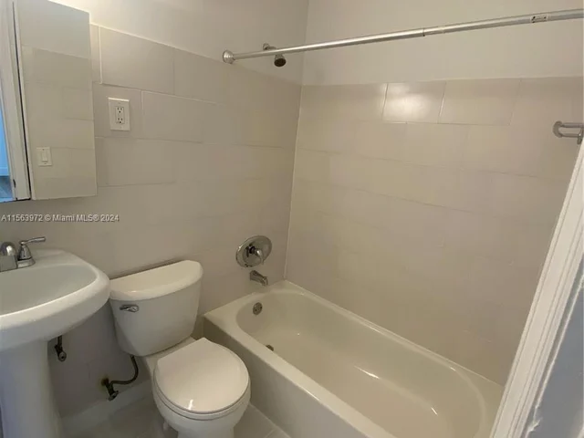 100 Madeira Ave # 5, Coral Gables FL 33134