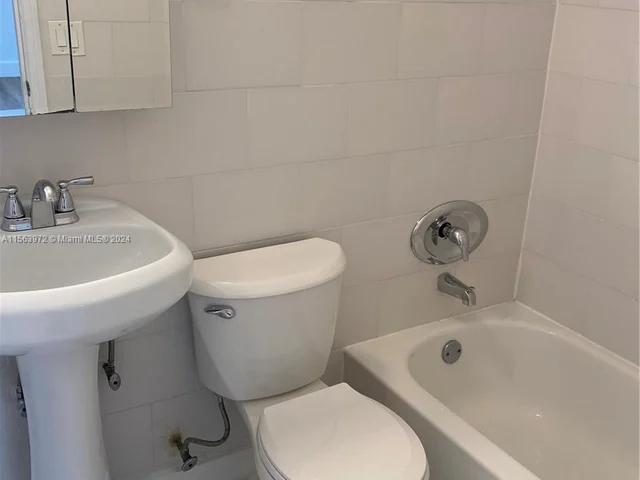 100 Madeira Ave # 5, Coral Gables FL 33134