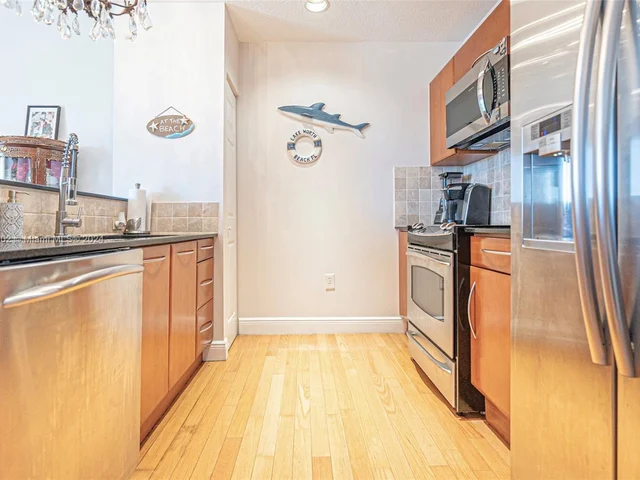 511 Lucerne Ave # 518, Lake Worth FL 33460