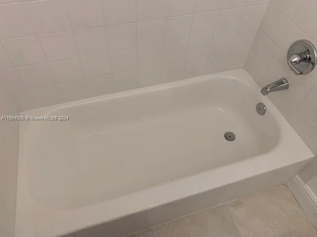 1095 W 77th St # 312, Hialeah FL 33014