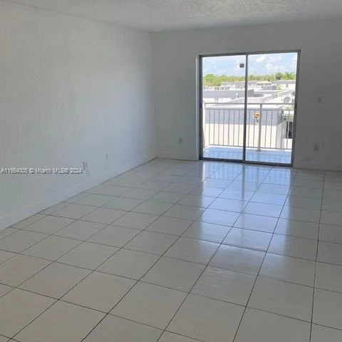 1095 W 77th St # 312, Hialeah FL 33014