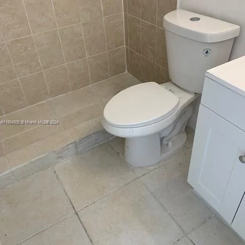 1095 W 77th St # 312, Hialeah FL 33014