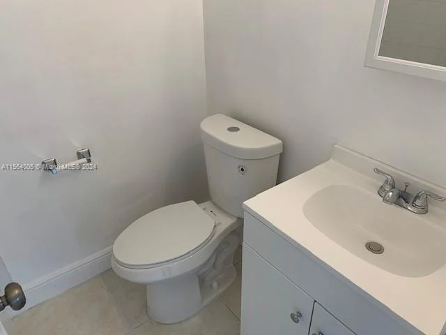 1095 W 77th St # 312, Hialeah FL 33014