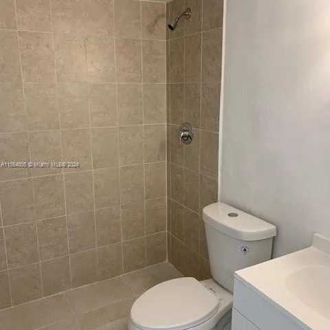 1095 W 77th St # 312, Hialeah FL 33014
