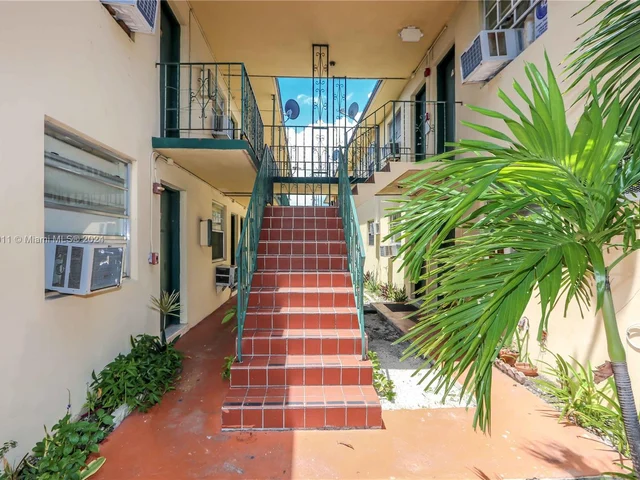 720 NW 27th Ct # 2, Miami FL 33125