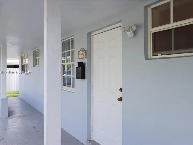 9930 SW 164th Ter, Miami FL 33157