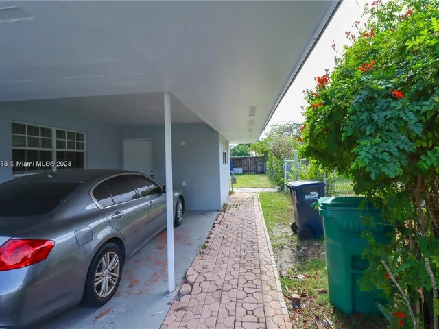 9930 SW 164th Ter, Miami FL 33157