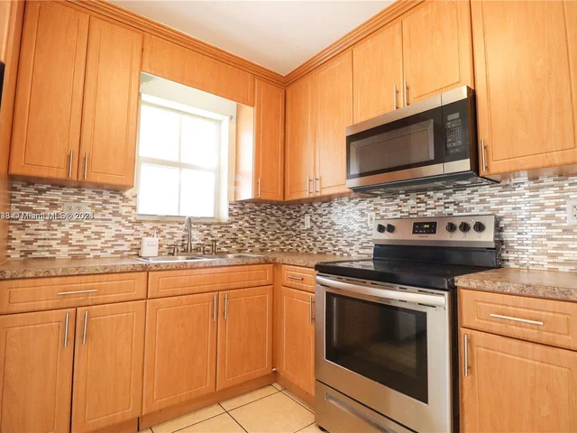 9930 SW 164th Ter, Miami FL 33157