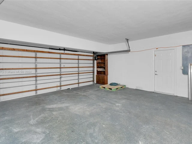 721 SW 64th Ter, Pembroke Pines FL 33023