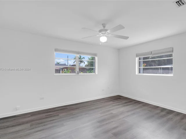 721 SW 64th Ter, Pembroke Pines FL 33023