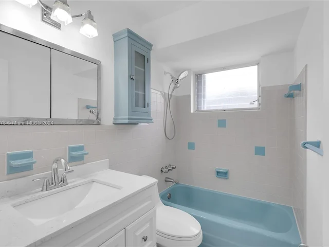 721 SW 64th Ter, Pembroke Pines FL 33023