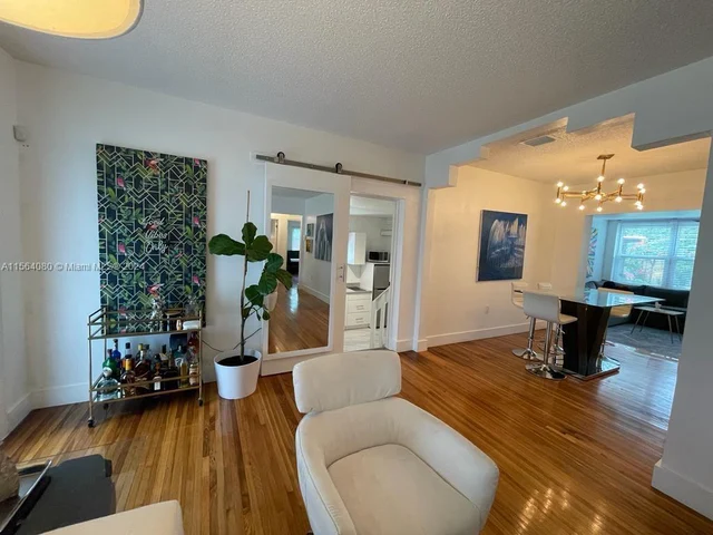 1545 NE 138th St, North Miami FL 33161