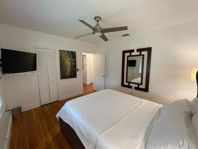 1545 NE 138th St, North Miami FL 33161