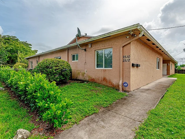 2506 Lincoln St # 2512, Hollywood FL 33020