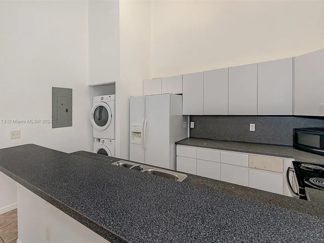 2506 Lincoln St # 2512, Hollywood FL 33020