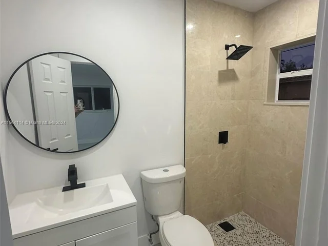 901 NW 153rd St, Miami FL 33169