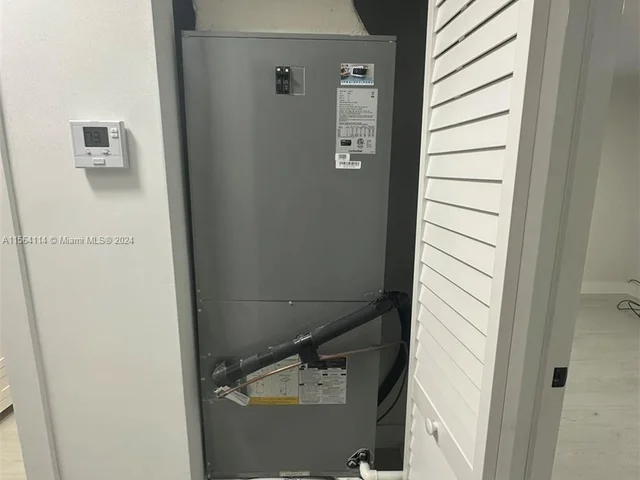 901 NW 153rd St, Miami FL 33169