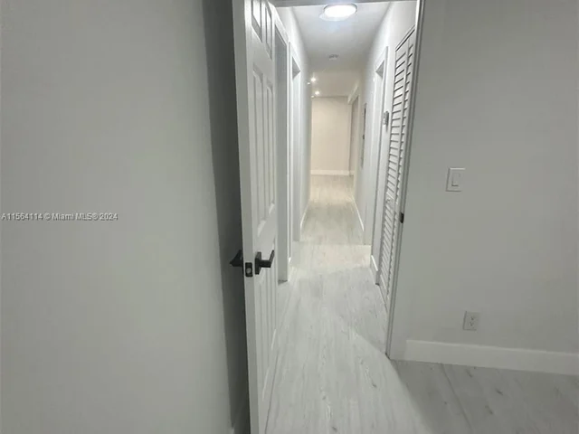 901 NW 153rd St, Miami FL 33169