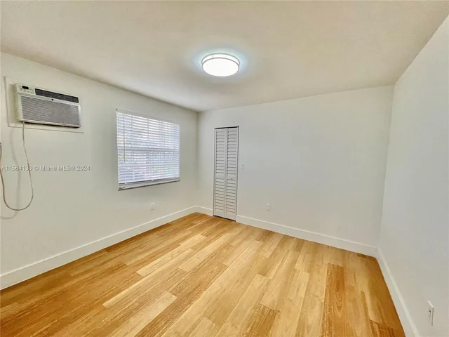 3081 NW 94th St # 3081, Miami FL 33147