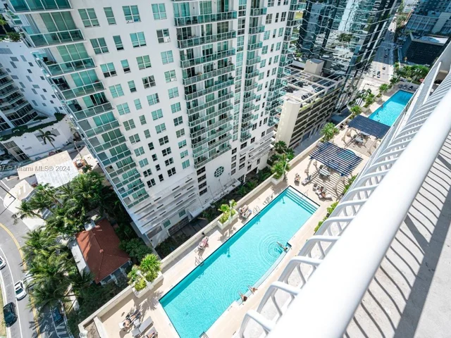 1200 Brickell Bay Dr # 3923, Miami FL 33131