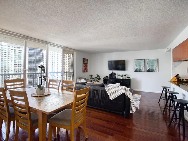 1200 Brickell Bay Dr # 3923, Miami FL 33131