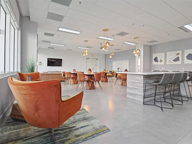 1200 Brickell Bay Dr # 3923, Miami FL 33131