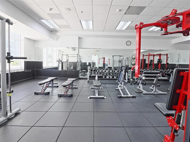 1200 Brickell Bay Dr # 3923, Miami FL 33131