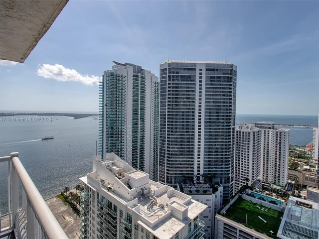1200 Brickell Bay Dr # 3923, Miami FL 33131