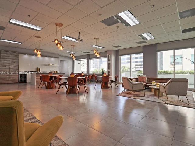 1200 Brickell Bay Dr # 3923, Miami FL 33131