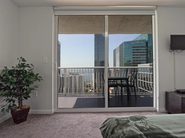 1200 Brickell Bay Dr # 3923, Miami FL 33131