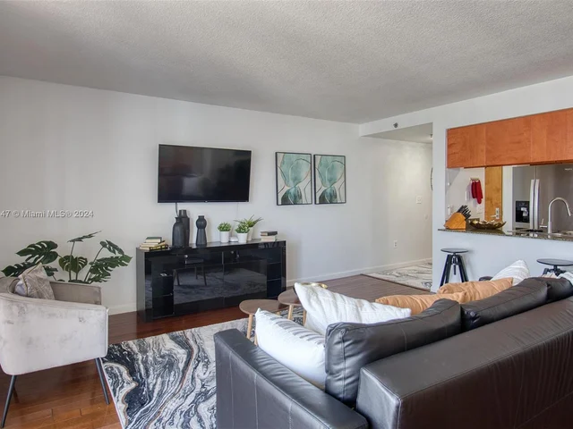 1200 Brickell Bay Dr # 3923, Miami FL 33131