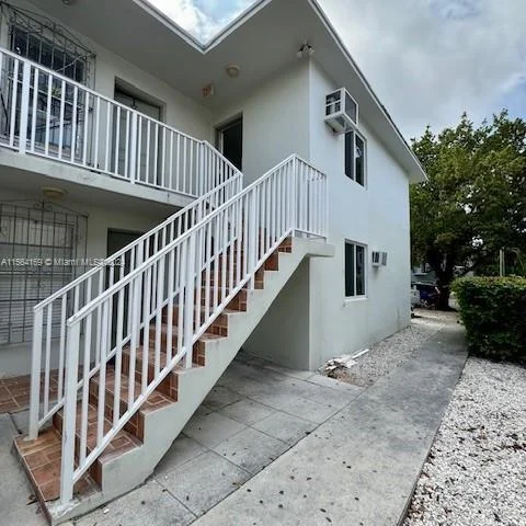 1327 SW 3rd St # 6, Miami FL 33135