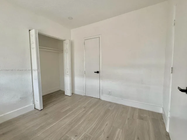 612 NW 1st Ave # B, Hallandale Beach FL 33009