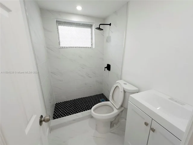 1936 Normandy Dr # 9, Miami Beach FL 33141