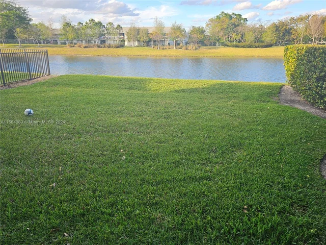 717 NE 193rd Ter, Miami FL 33179