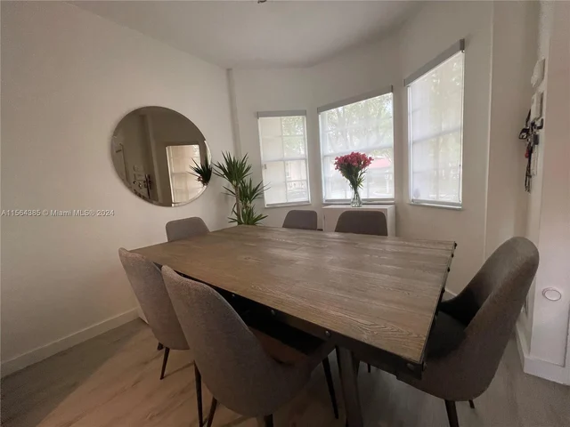 16329 Emerald Cove Rd, Weston FL 33331