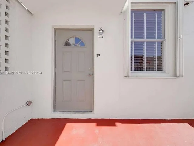 1651 NE 115th St # 39C, Miami FL 33181