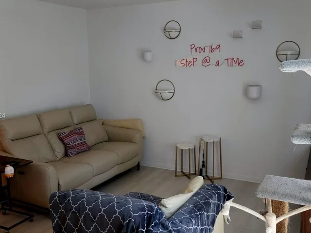 1651 NE 115th St # 39C, Miami FL 33181