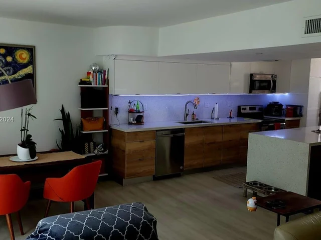 1651 NE 115th St # 39C, Miami FL 33181