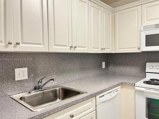 13714 SW 90th Ave, Miami FL 33176