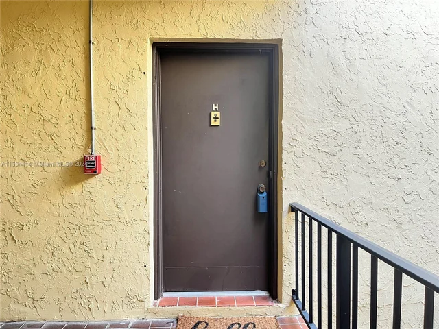 13714 SW 90th Ave, Miami FL 33176