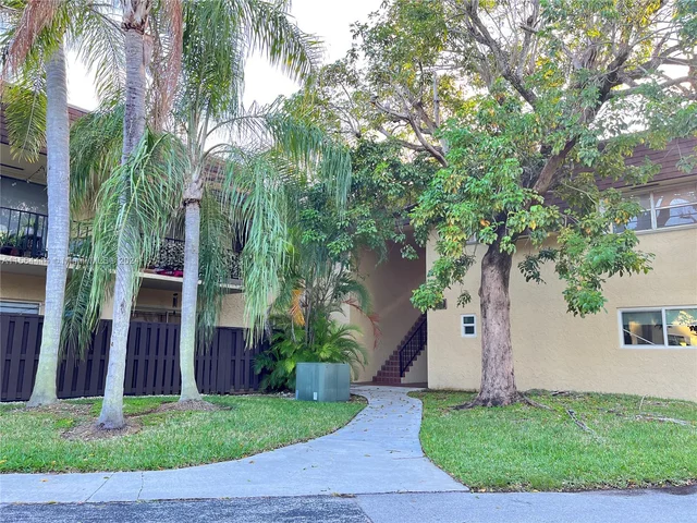 13714 SW 90th Ave, Miami FL 33176