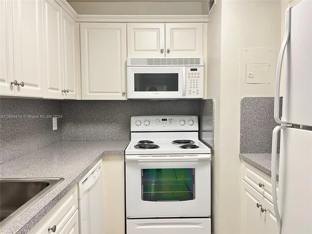 13714 SW 90th Ave, Miami FL 33176