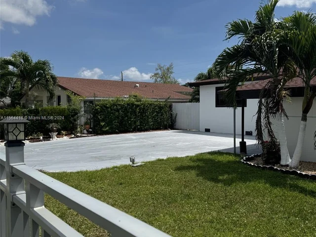 6540 Wiley St, Hollywood FL 33023