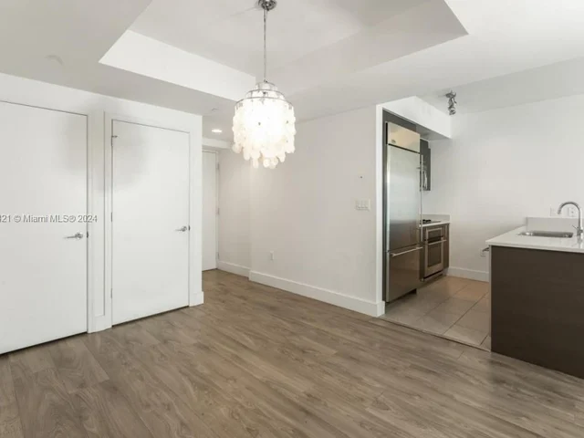 55 SE 6th St # 1600, Miami FL 33131