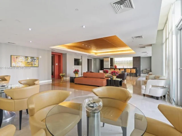 55 SE 6th St # 1600, Miami FL 33131