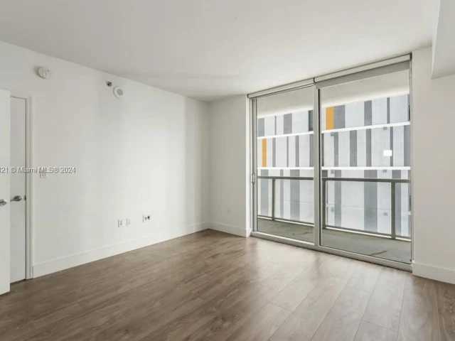 55 SE 6th St # 1600, Miami FL 33131