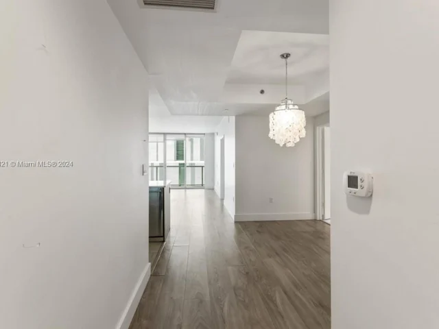 55 SE 6th St # 1600, Miami FL 33131