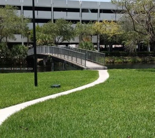 7610 SW 82nd St # J207, Miami FL 33143