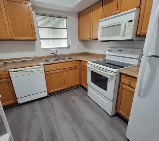 7610 SW 82nd St # J207, Miami FL 33143